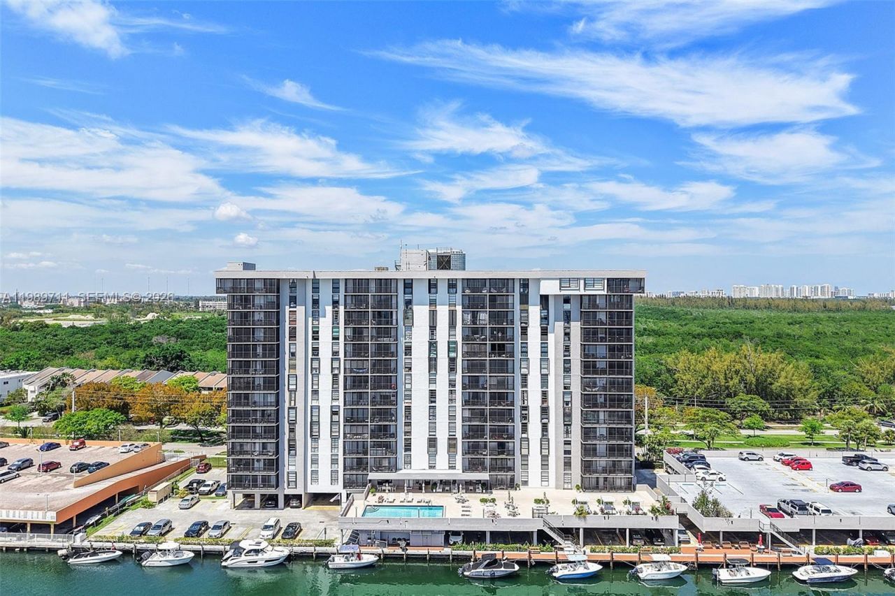 2500 NE 135th St Unit#b206, North Miami, FL 33181 Photo
