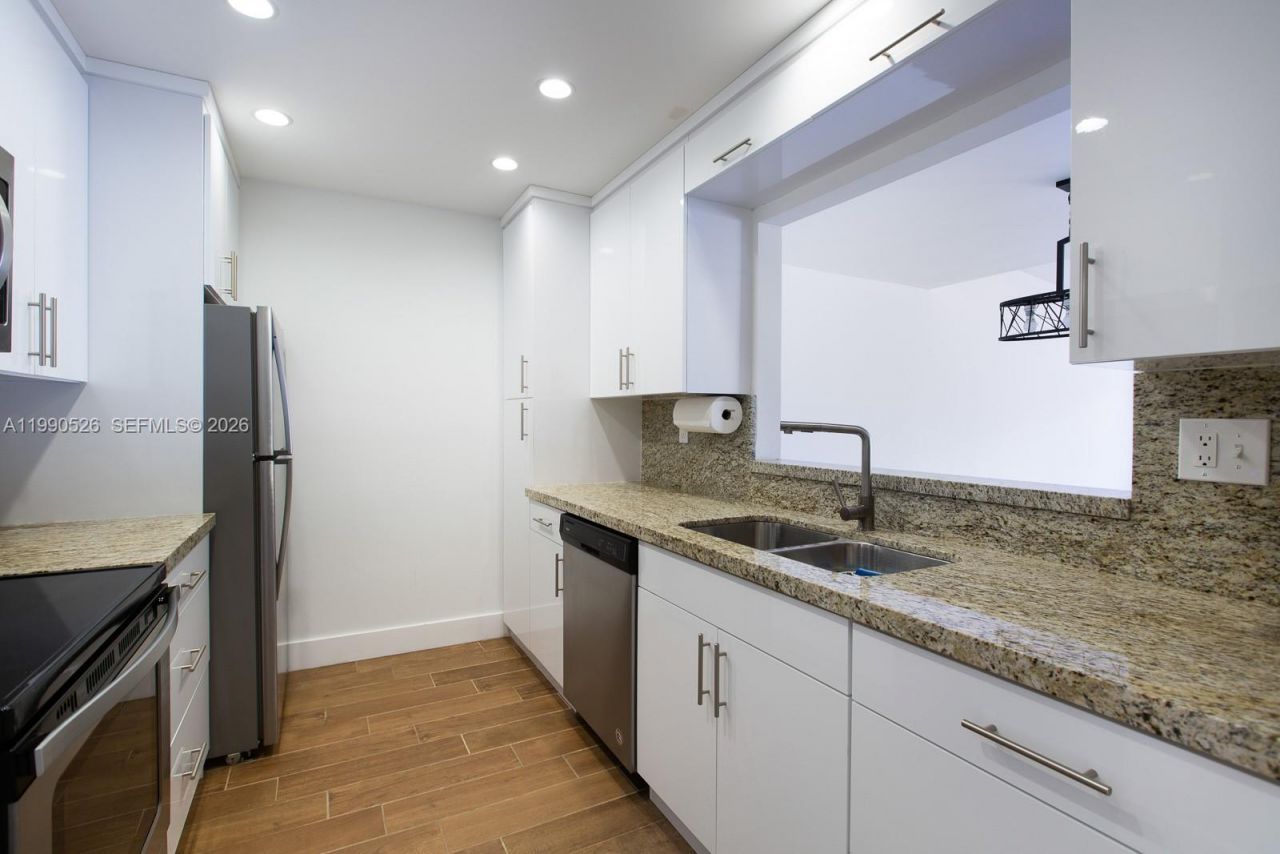 10520 SW 75th Ln , Miami, FL 33173 Photo