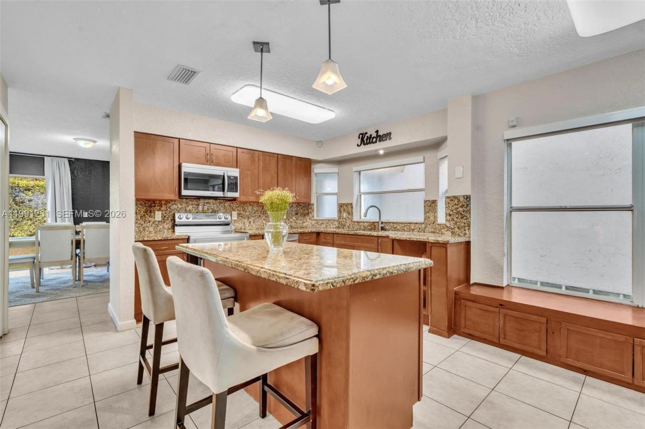 1718 NW 97th Ave , Coral Springs, FL 33071 Photo