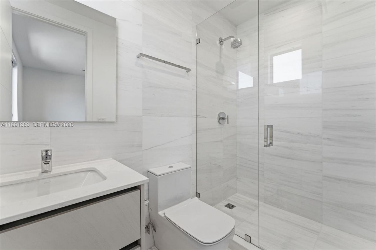 2840 SW 32nd Ct , Miami, FL 33133 Photo