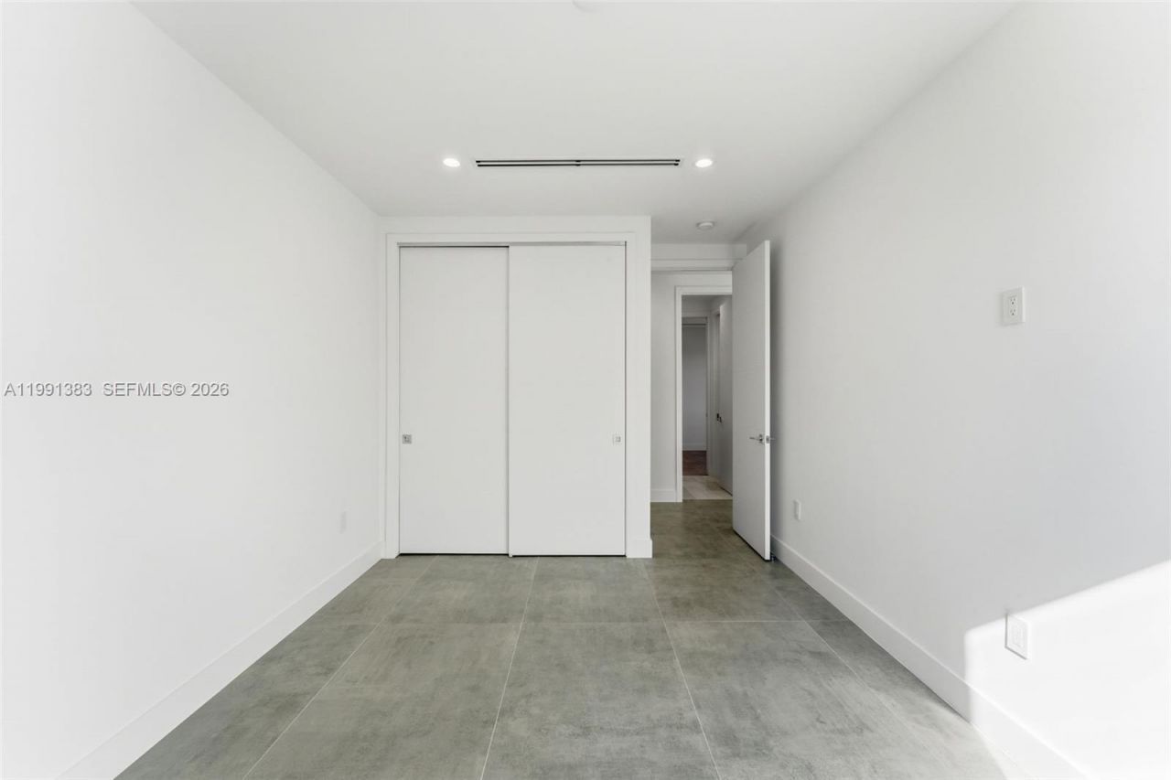 2840 SW 32nd Ct , Miami, FL 33133 Photo