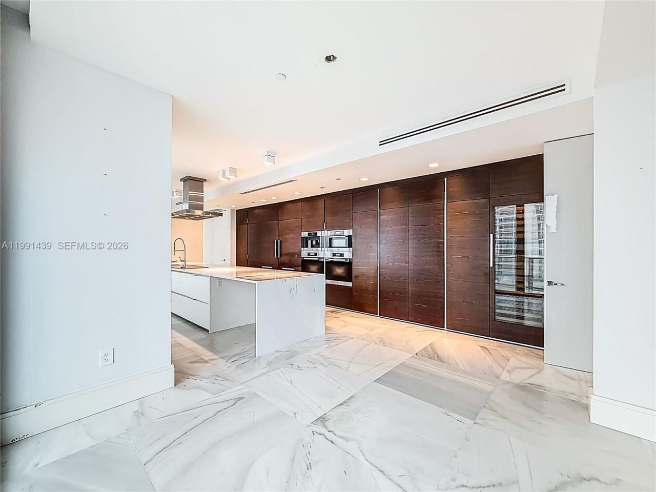 19575 Collins Ave, Unit 5, Sunny Isles Beach, FL 33160 Photo