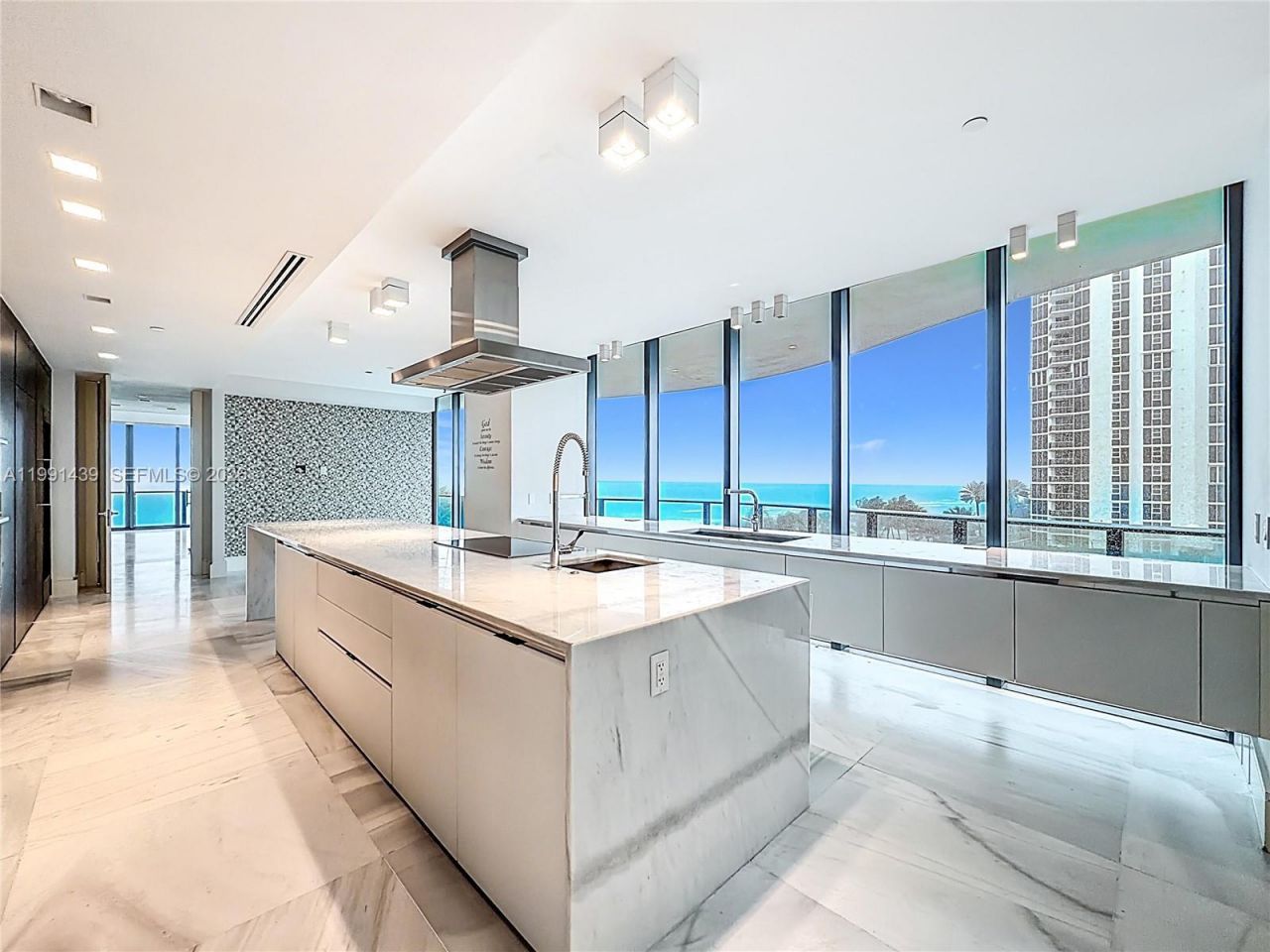 19575 Collins Ave, Unit 5, Sunny Isles Beach, FL 33160 Photo