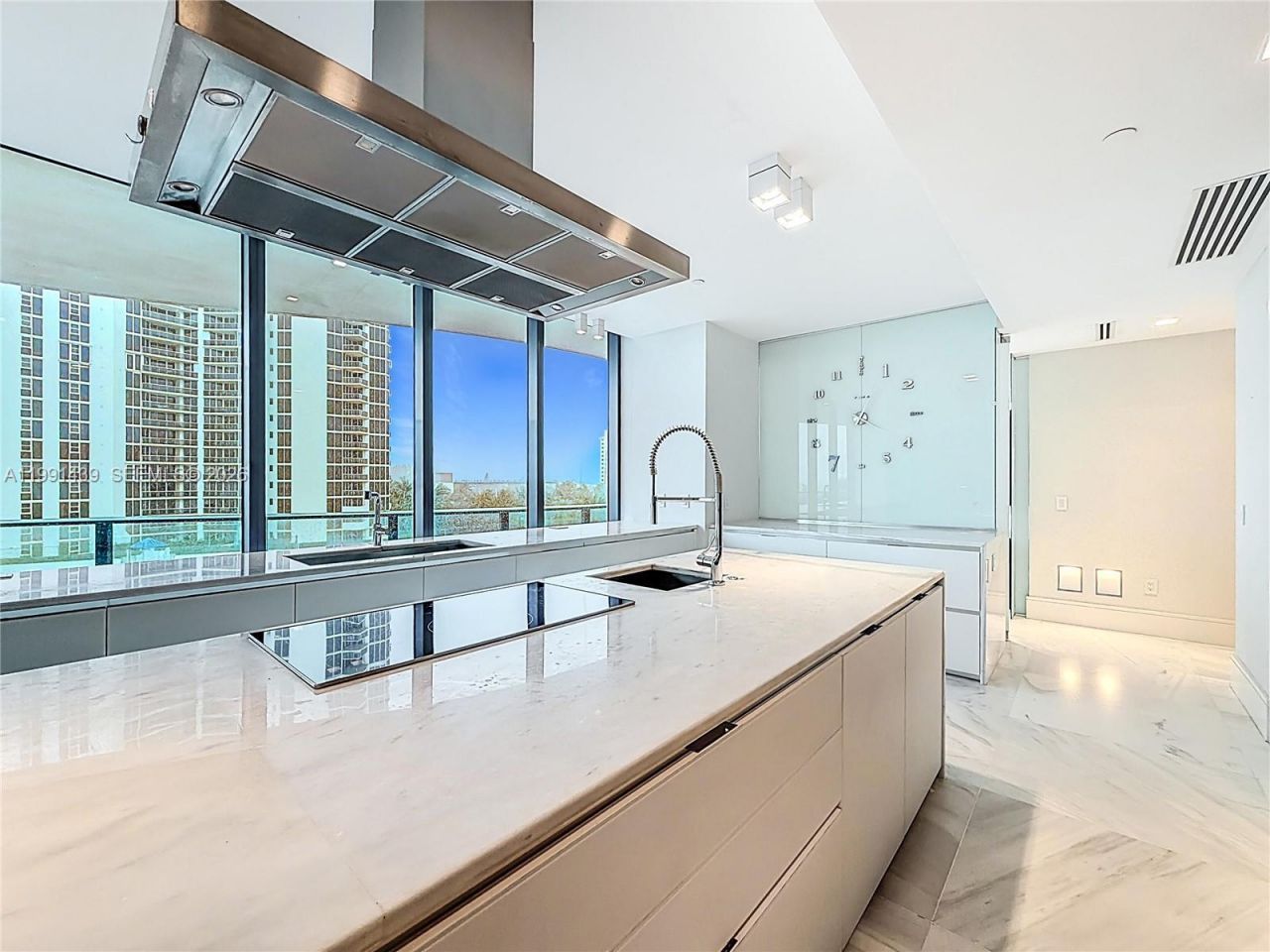 19575 Collins Ave, Unit 5, Sunny Isles Beach, FL 33160 Photo