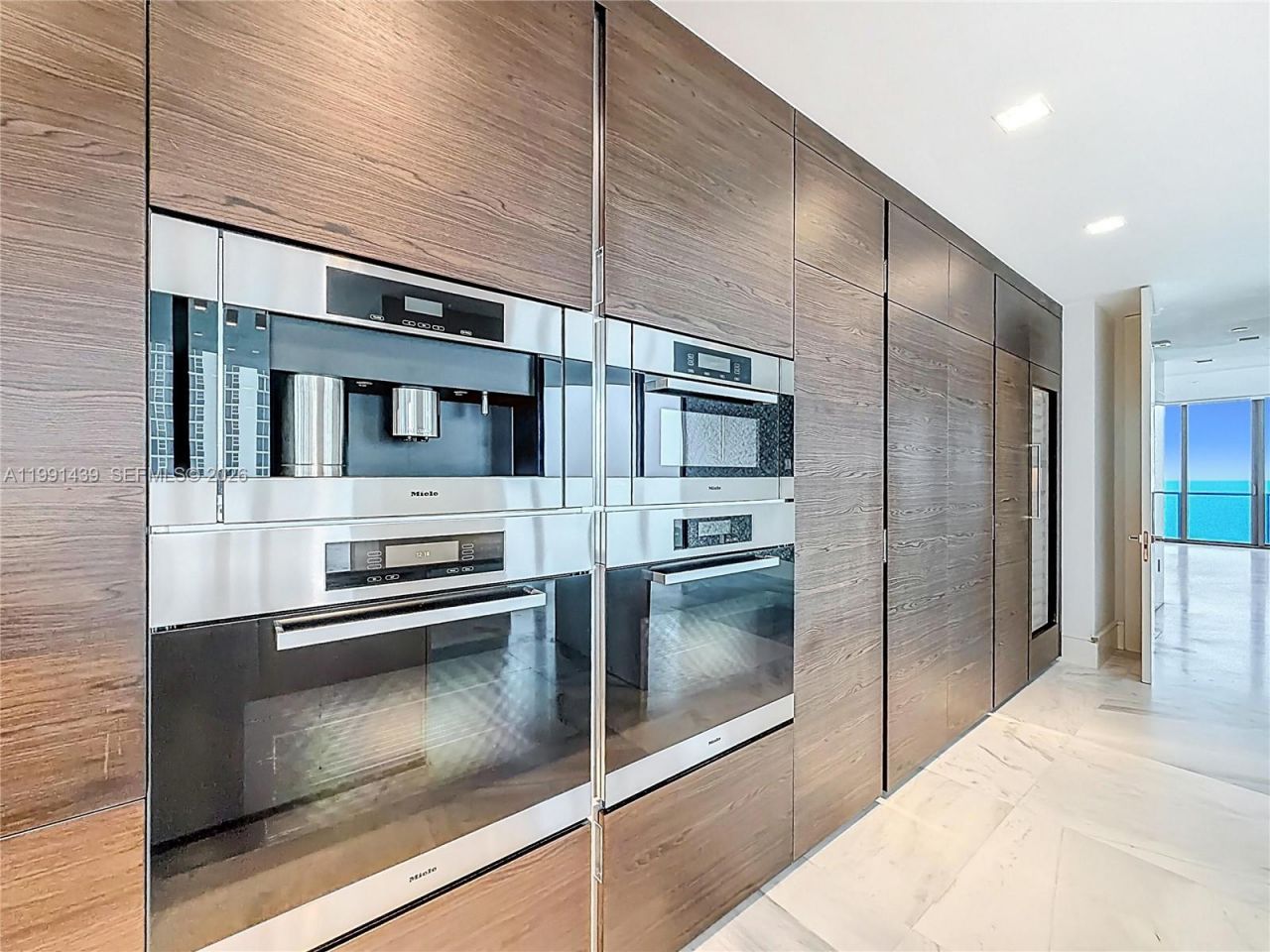 19575 Collins Ave, Unit 5, Sunny Isles Beach, FL 33160 Photo