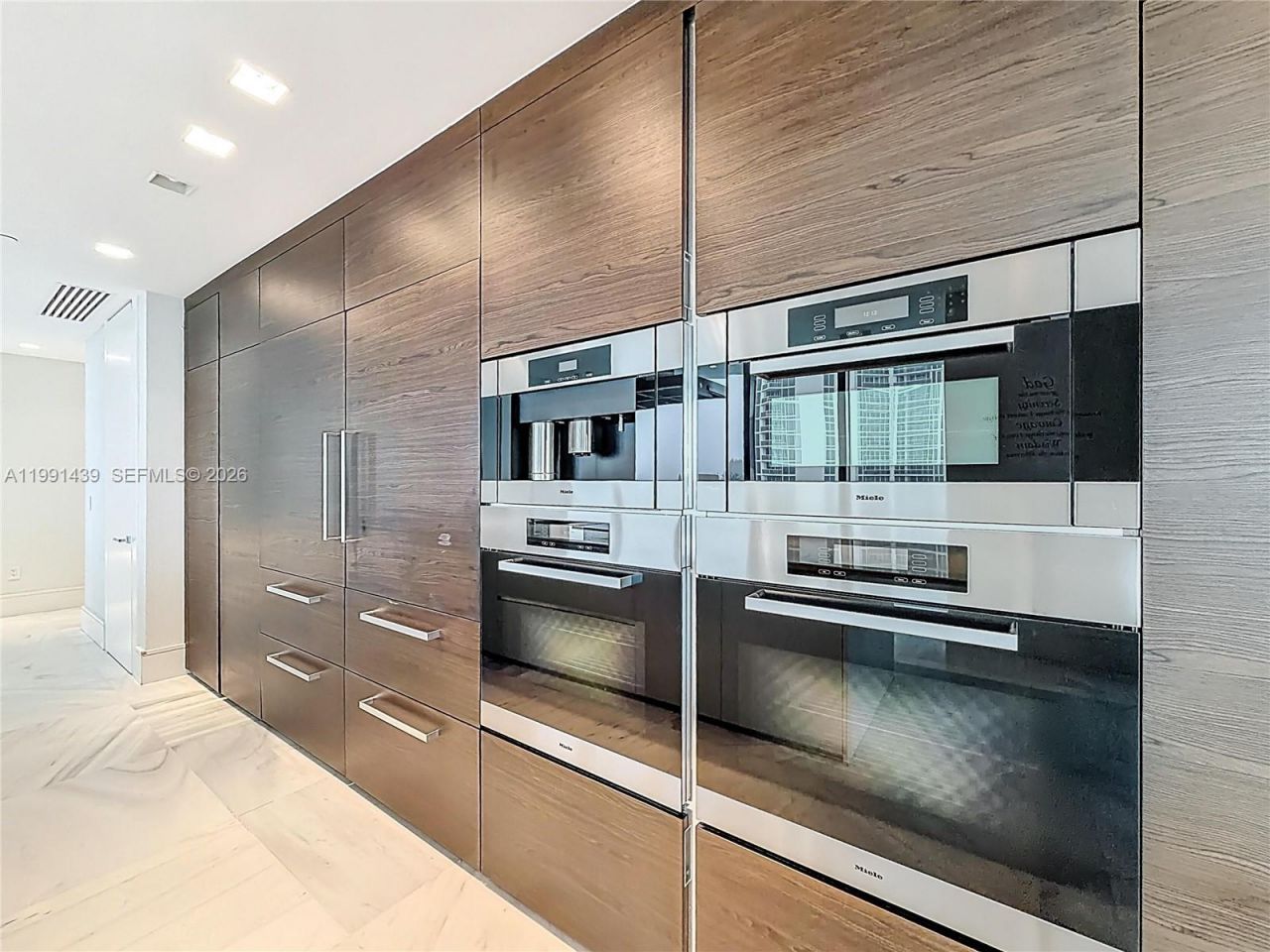 19575 Collins Ave, Unit 5, Sunny Isles Beach, FL 33160 Photo