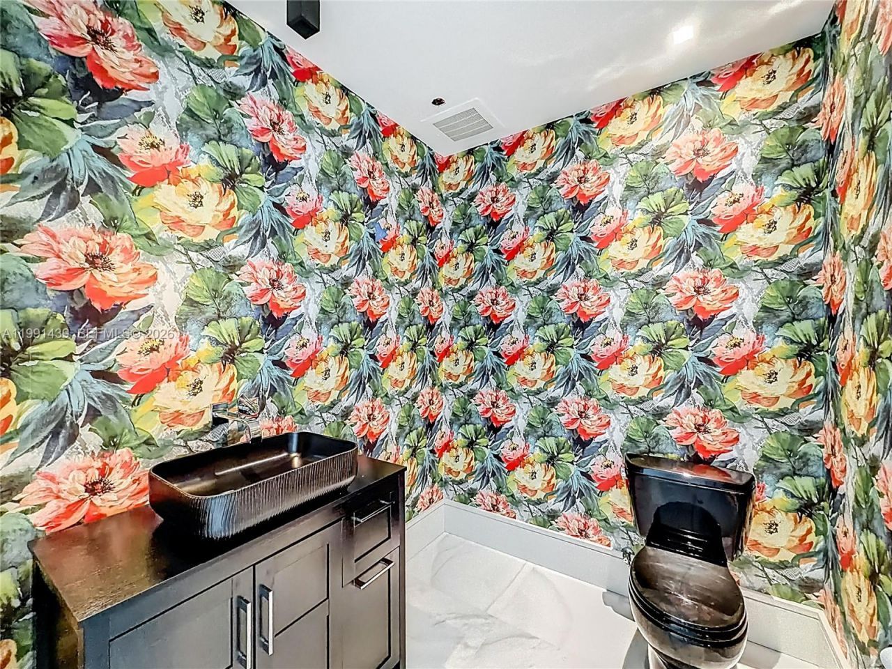 19575 Collins Ave, Unit 5, Sunny Isles Beach, FL 33160 Photo