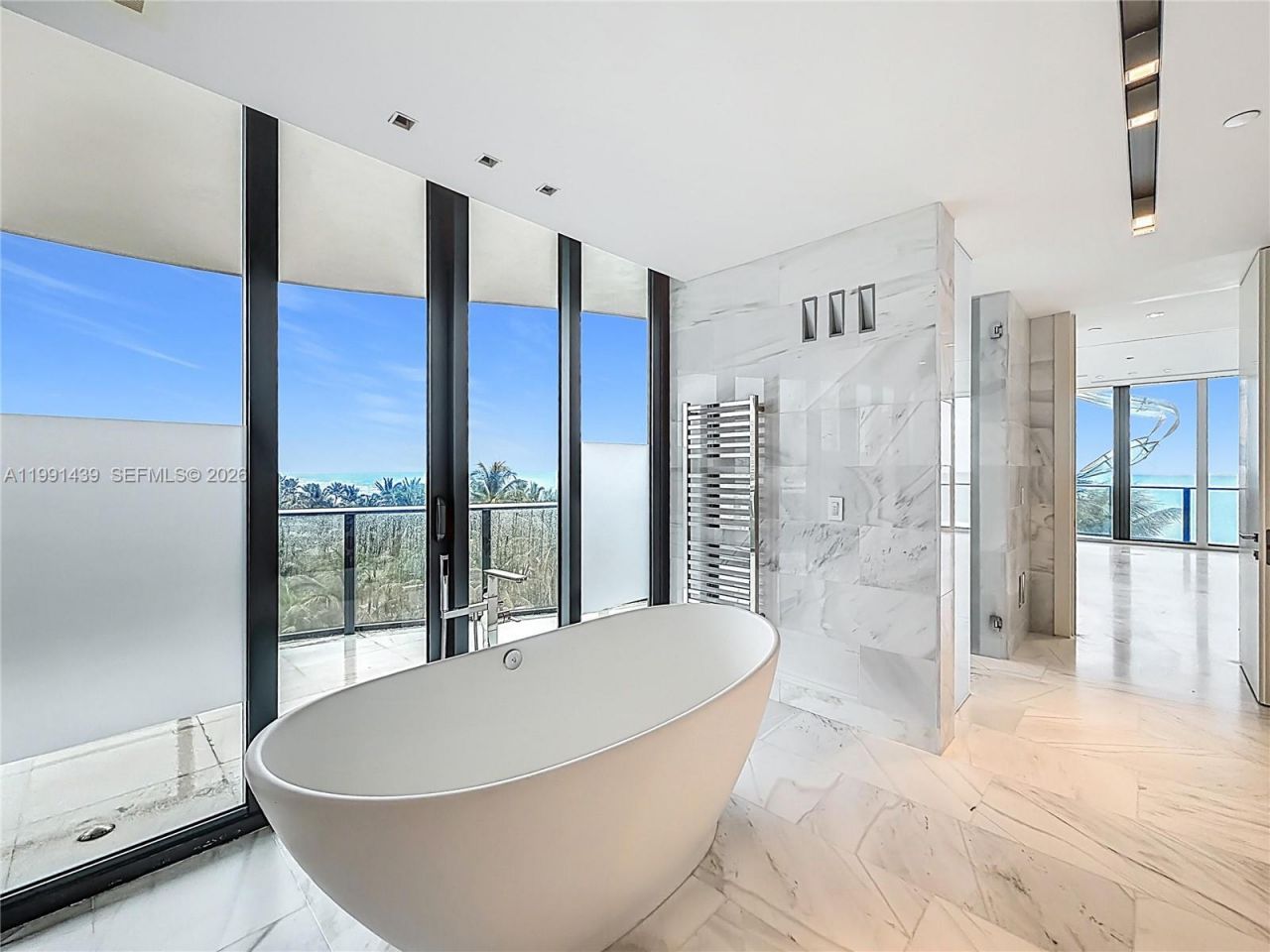 19575 Collins Ave, Unit 5, Sunny Isles Beach, FL 33160 Photo