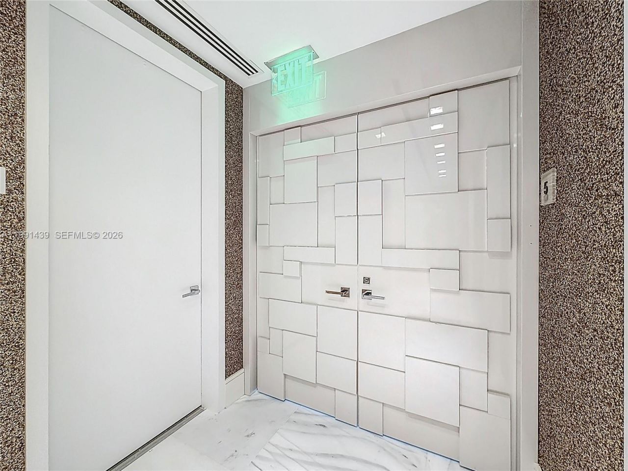 19575 Collins Ave, Unit 5, Sunny Isles Beach, FL 33160 Photo