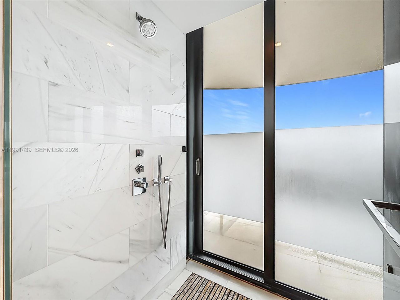 19575 Collins Ave, Unit 5, Sunny Isles Beach, FL 33160 Photo