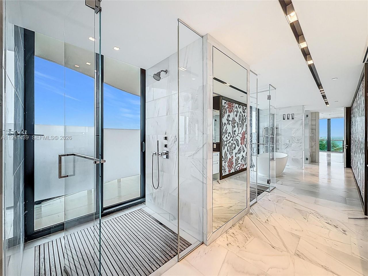 19575 Collins Ave, Unit 5, Sunny Isles Beach, FL 33160 Photo