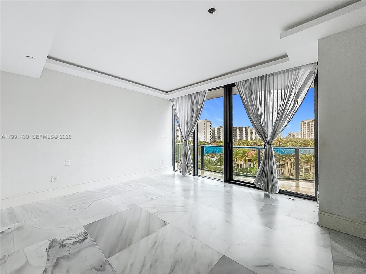 19575 Collins Ave, Unit 5, Sunny Isles Beach, FL 33160 Photo
