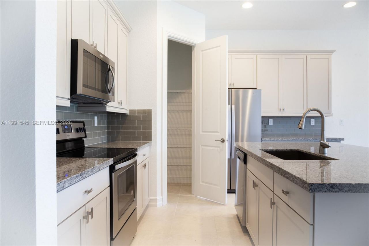 11340 SW 16th St , Unit 11340, Pembroke Pines, FL 33025 Photo