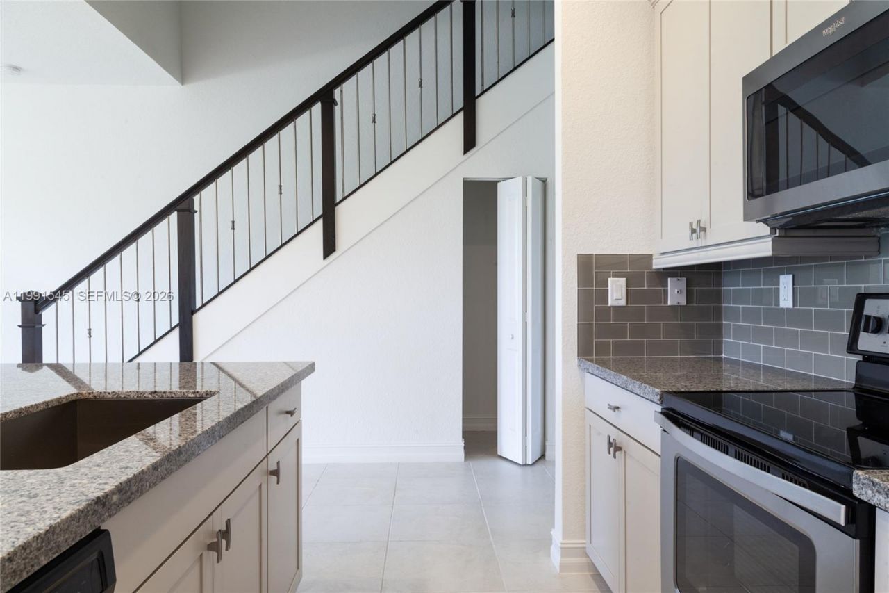 11340 SW 16th St , Unit 11340, Pembroke Pines, FL 33025 Photo