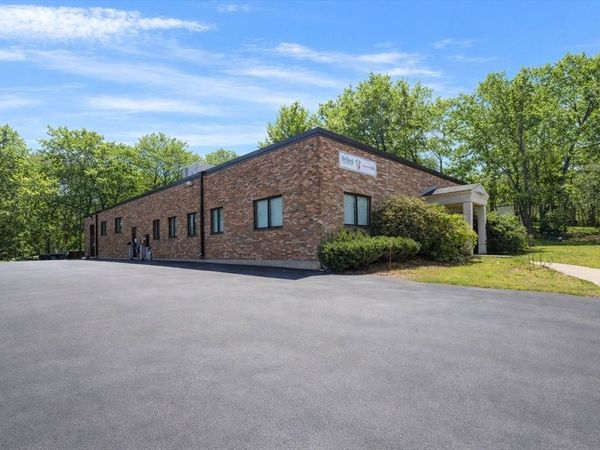 2 Executive Park Dr, Billerica, MA 01862