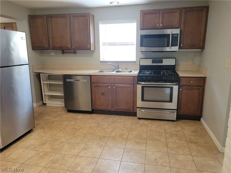 835 Mae Street, Kent, OH 44240 Photo 4