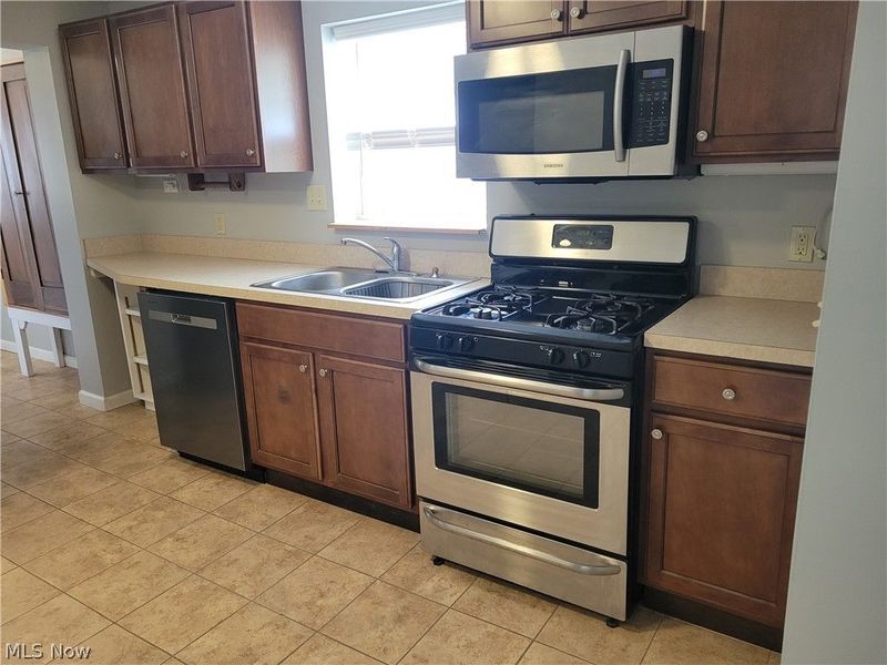 835 Mae Street, Kent, OH 44240 Photo 5