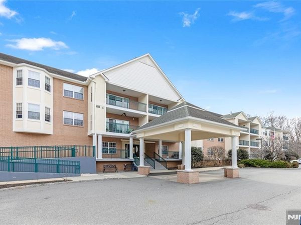401 Dercole 111, Unit 111, NORWOOD, NJ 07642