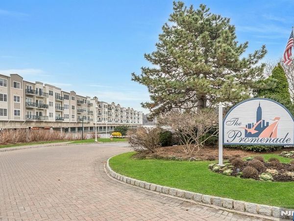 118 The Promenade, EDGEWATER, NJ 07020