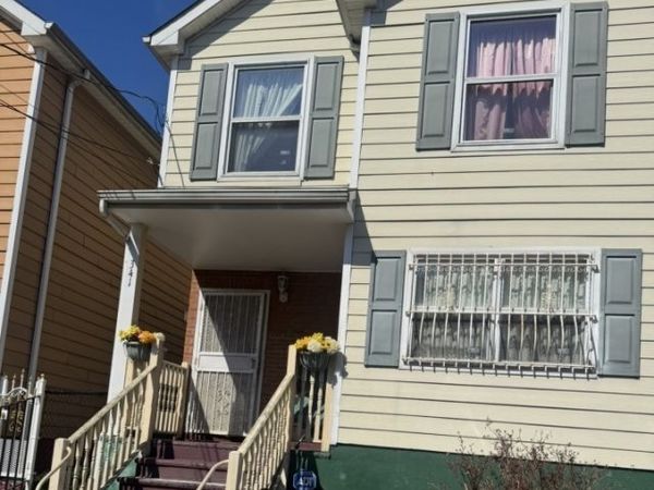 341 Hunterdon St, Newark, NJ 07103