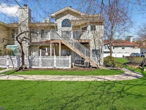 48 Academy Court, Bedminster, NJ 07921