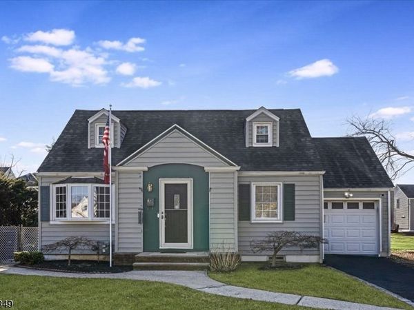 426 Brook Ct, Plainfield, NJ 07060