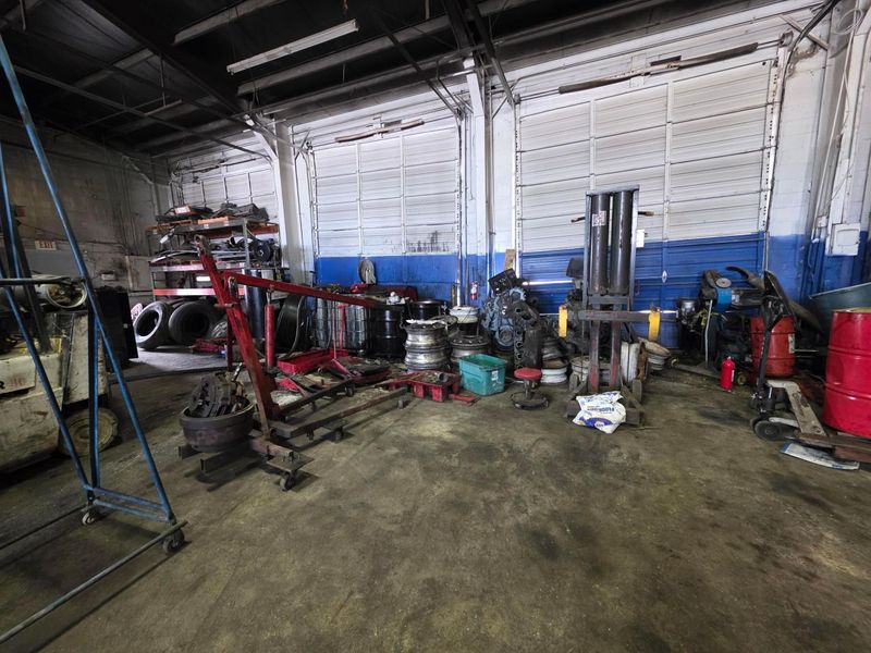 1525 Frank Road , Columbus, OH 43223 Photo 3