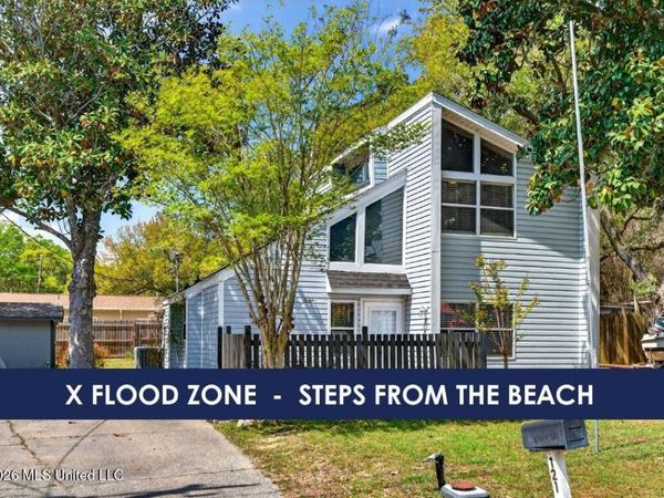 121 Edwards Drive, Pass Christian, MS 39571