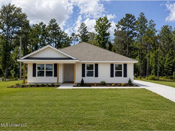 148 Kings Crossing Drive, Lucedale, MS 39452