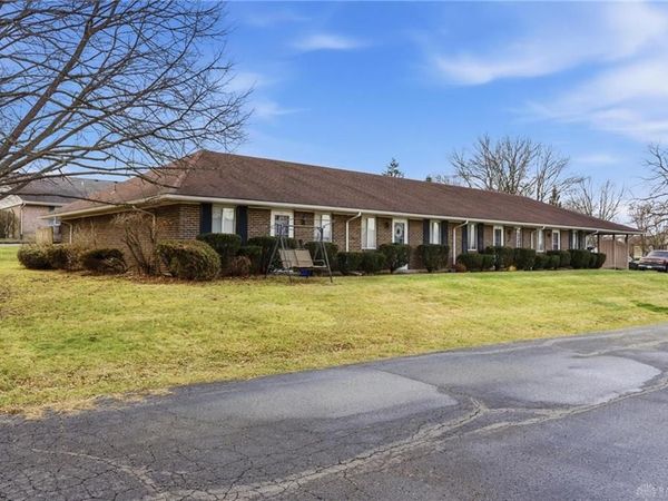 7637 Essington Circle, Washington TWP, OH 45459