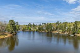 1262 Cedar Ln photo 4