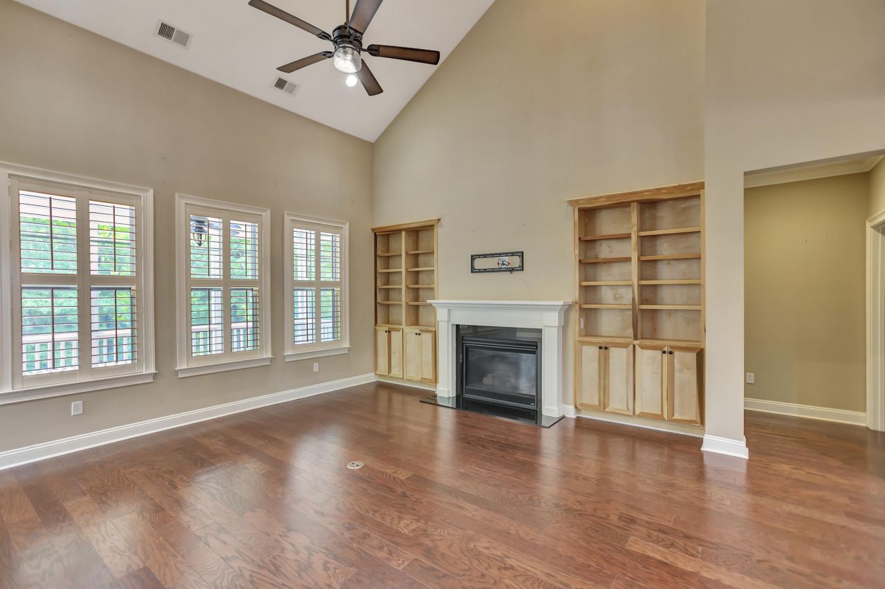 258 Silver Cypress Circle Photo 10