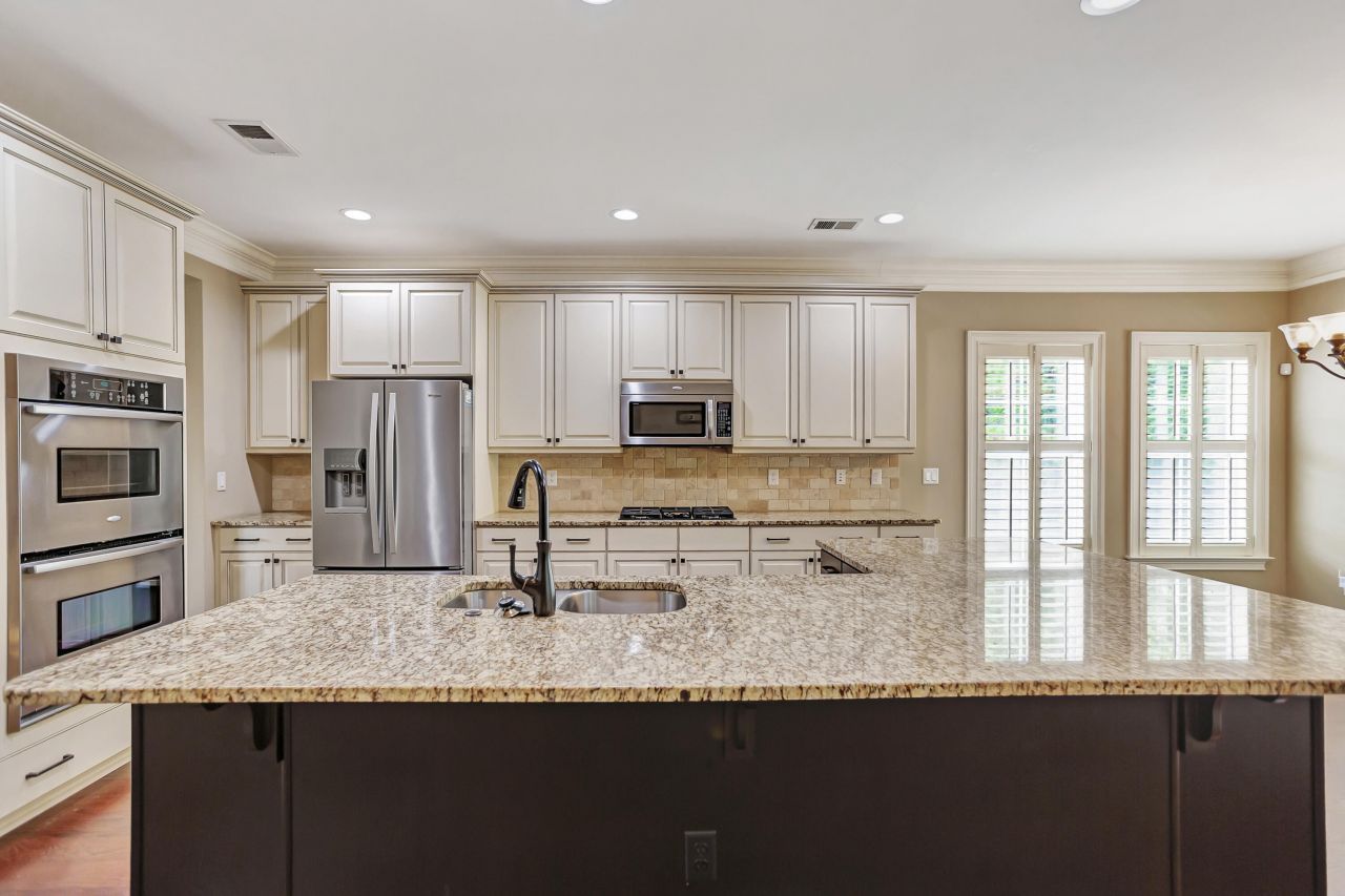 258 Silver Cypress Circle Photo 11