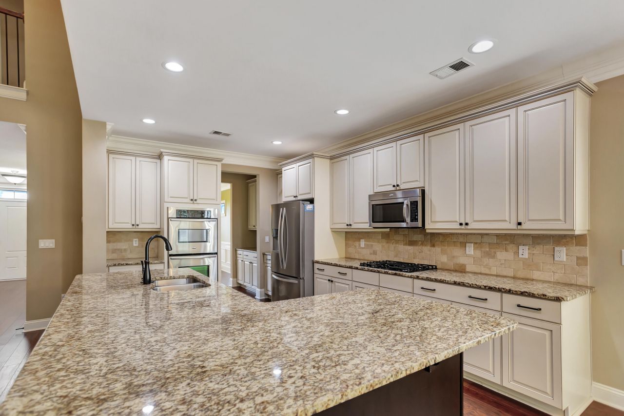 258 Silver Cypress Circle Photo 12