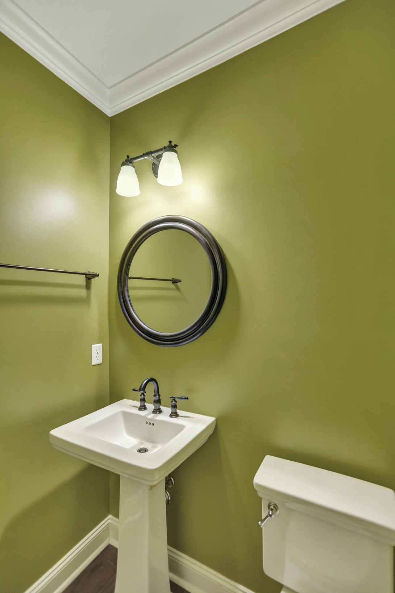 258 Silver Cypress Circle Photo 17