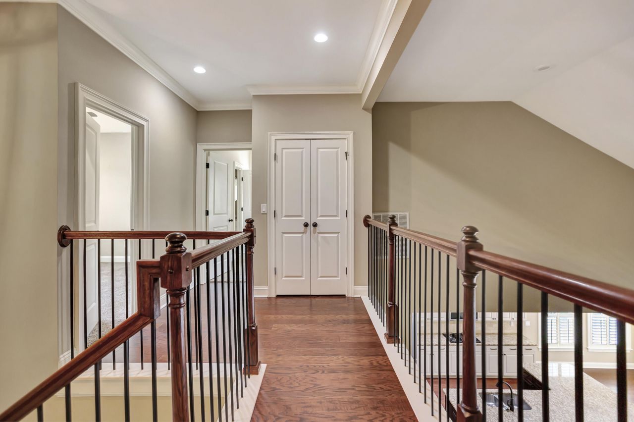 258 Silver Cypress Circle Photo 19