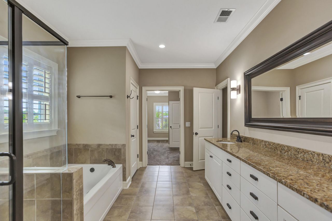 258 Silver Cypress Circle Photo 22