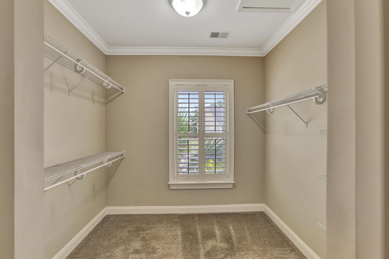 258 Silver Cypress Circle Photo 23