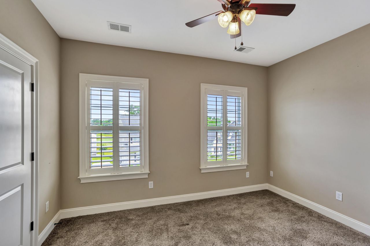 258 Silver Cypress Circle Photo 30