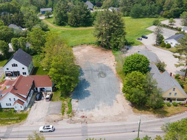 10 Main Street, New London, NH 03257