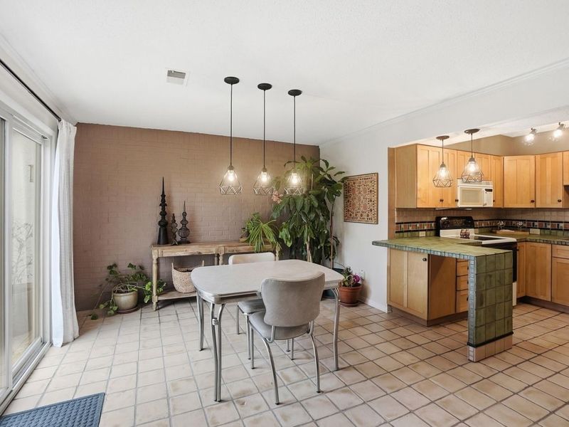 1404 Lake Shore Drive, Unit C, Columbus, OH 43204 Photo 11