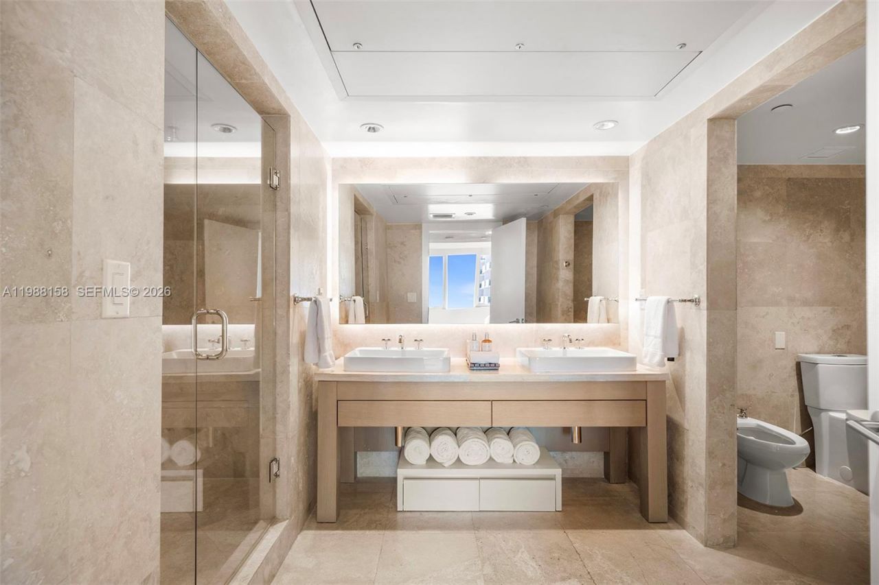 102 24th St , Unit 1040, Miami Beach, FL 33139 Photo