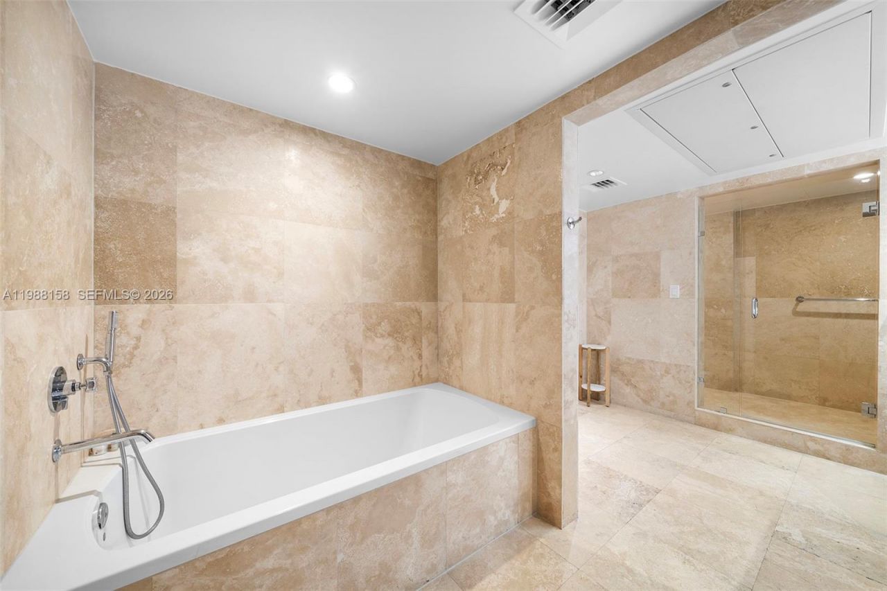 102 24th St , Unit 1040, Miami Beach, FL 33139 Photo