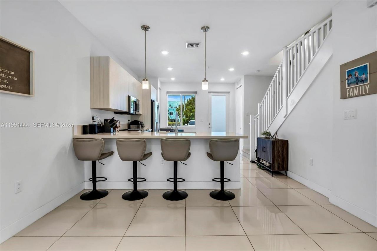 6416 NW 102nd Ct, Unit 118, Doral, FL 33178 Photo