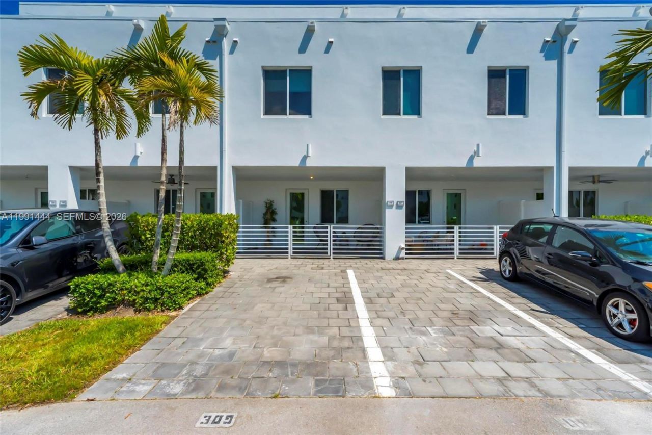 6416 NW 102nd Ct, Unit 118, Doral, FL 33178 Photo
