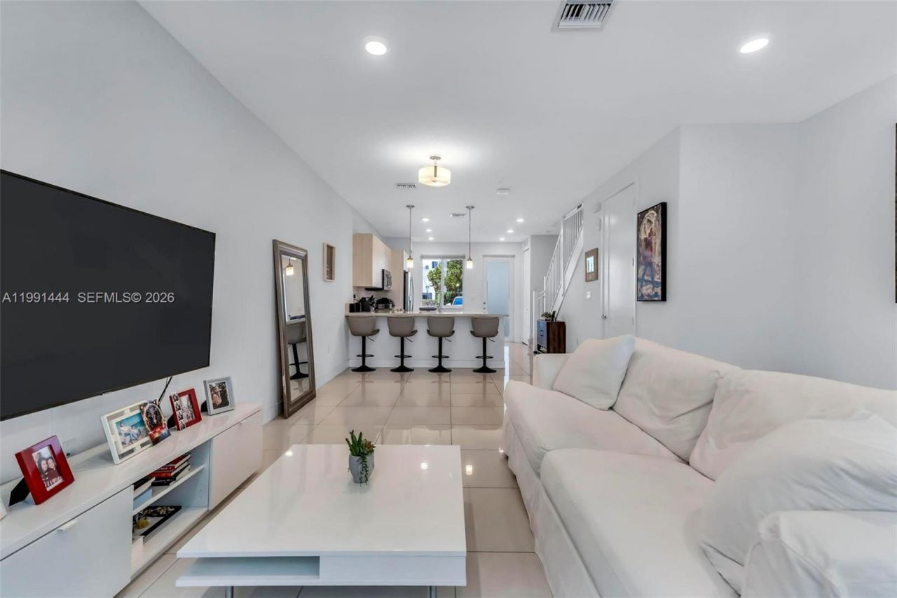 6416 NW 102nd Ct, Unit 118, Doral, FL 33178 Photo