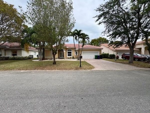 10261 NW 54th Pl , Coral Springs, FL 33076