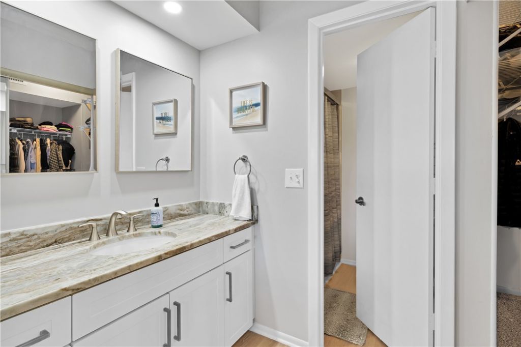 31 Plantation Drive, Unit 203, Vero Beach, FL 32966 Photo