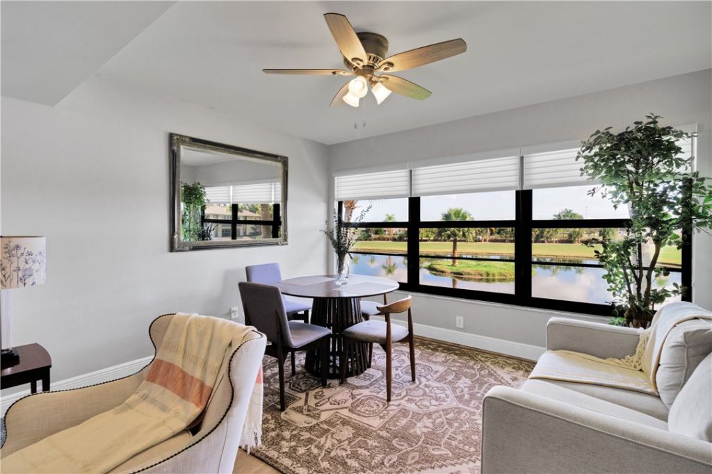 31 Plantation Drive, Unit 203, Vero Beach, FL 32966 Photo