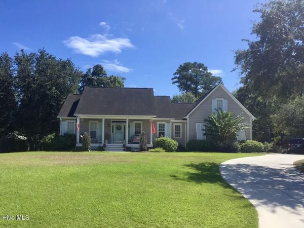 205 Ottaway Court, Hampstead, NC 28443